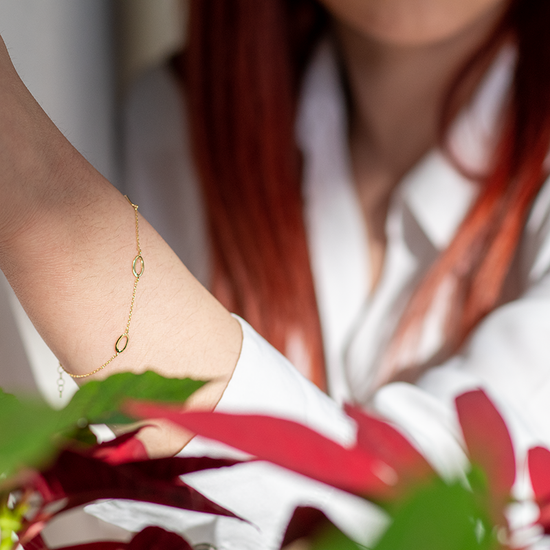 AV χρυσό γυναικείο βραχιόλι με τρία οβάλ στοιχεία