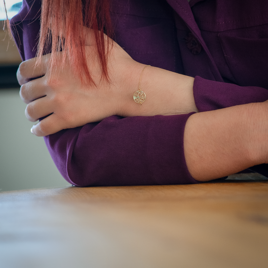 AV χρυσό γυναικείο βραχιόλι με το δέντρο της ζωής