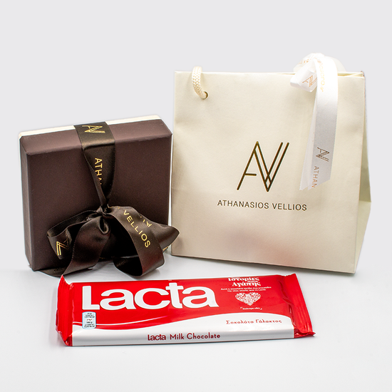 AV χρυσό γυναικείο κολιέ με κρεμαστή καρδιά και πέτρες ζιργκόν